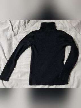 Womens Classic Black Ribbed Turtleneck Sweater